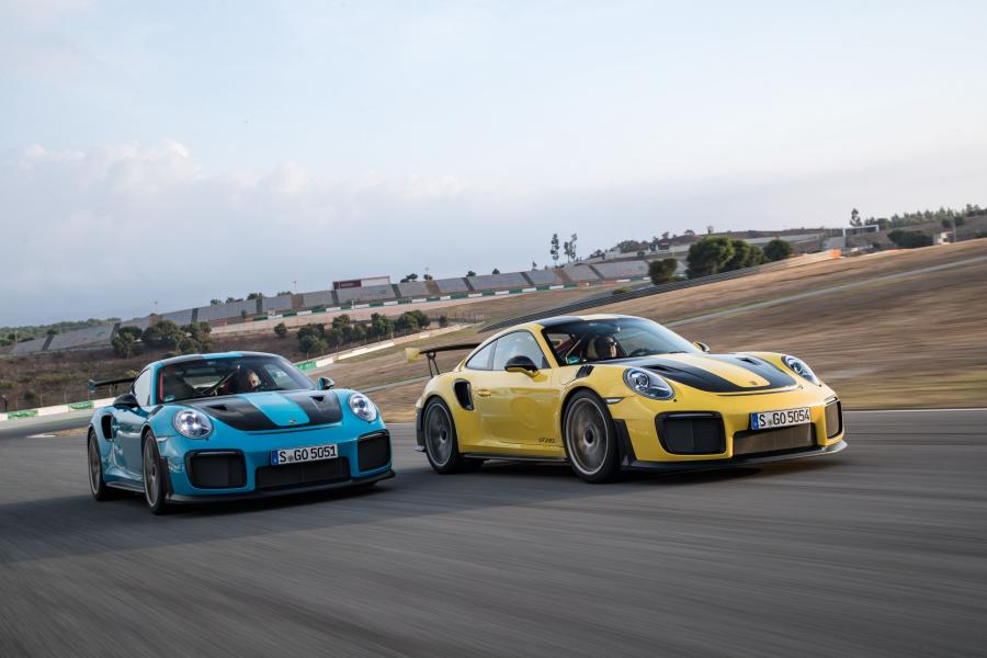  Porsche 911 GT2 RS (991) 2017 года  (WW) (фото 9 из 93)